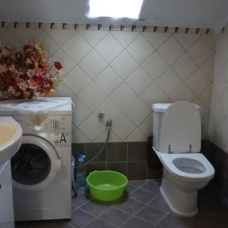 Mountain View Great With Excellent Location In 아스프로발타
