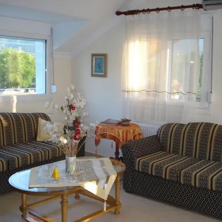 Mountain View Great With Excellent Location In